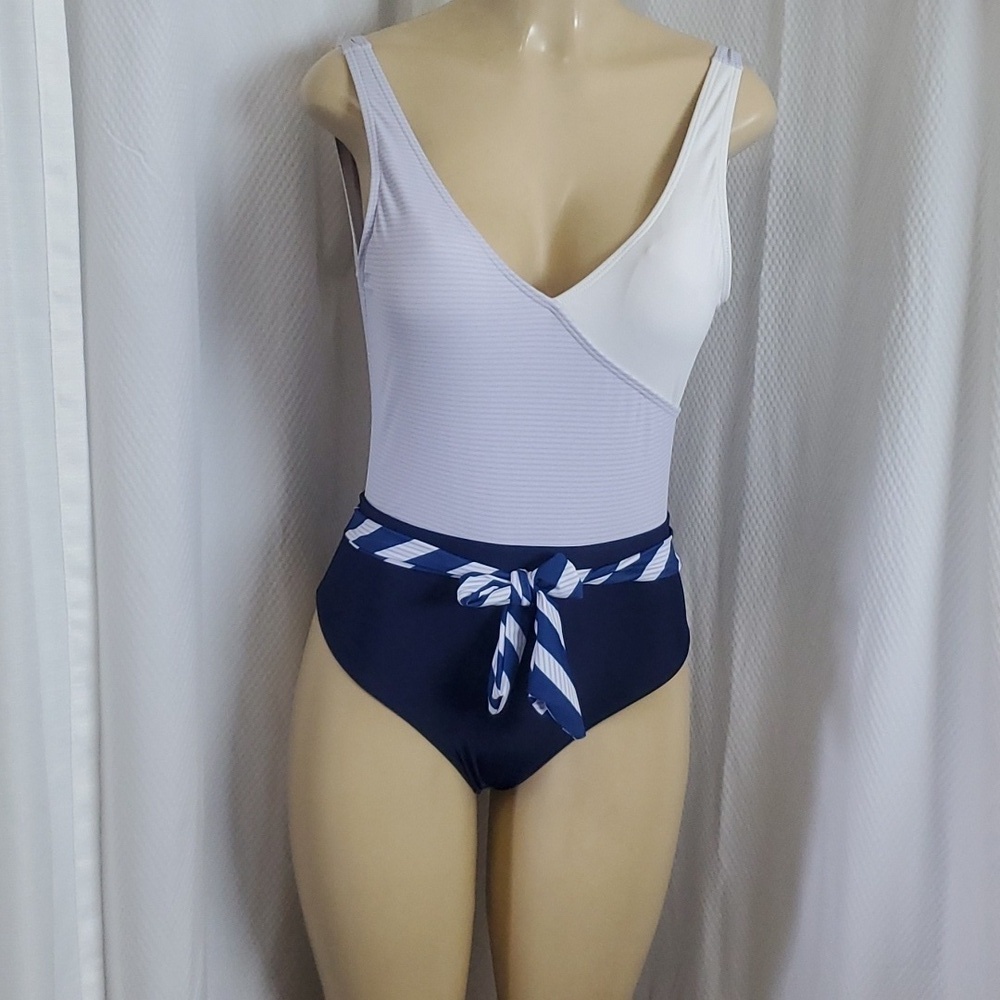 Beachsissi one piece swimsuit with illusion wrap top tie waist open back Size M